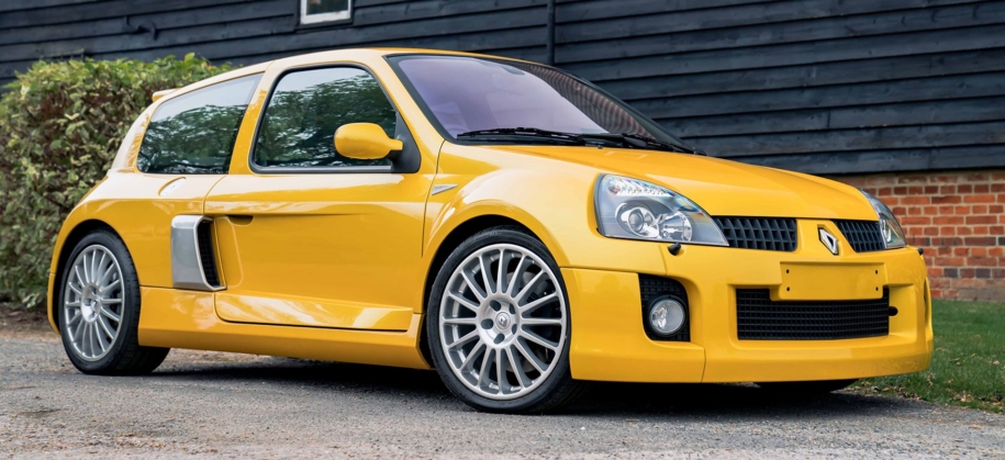 Renault Clio V6: το κτήνος!