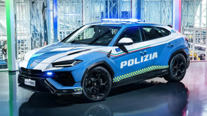 Lamborghini Urus Performante: 657 ίπποi, στην υπηρεσία της αστυνομίας