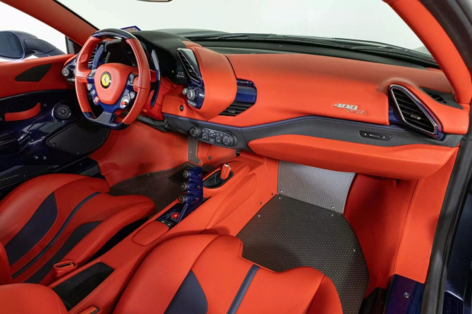 Ferrari 488 Pista Tailor Made: μια ιταλίδα για... άλλα γούστα