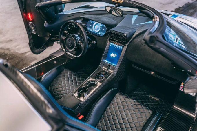Koenigsegg Regera: Ένα «διαμάντι» βγαίνει σε δημοπρασία 