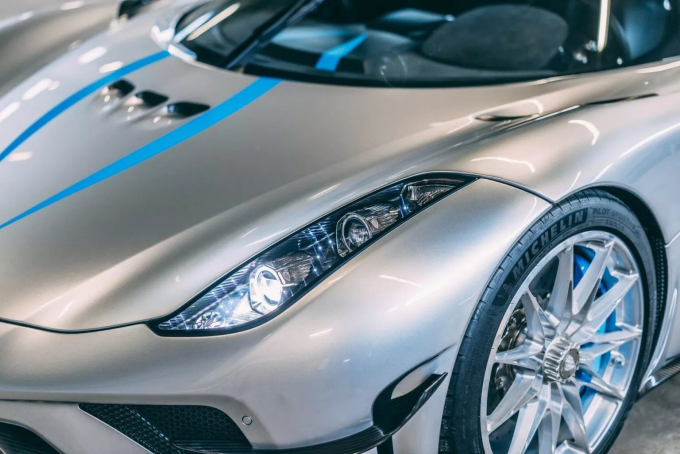 Koenigsegg Regera: Ένα «διαμάντι» βγαίνει σε δημοπρασία 