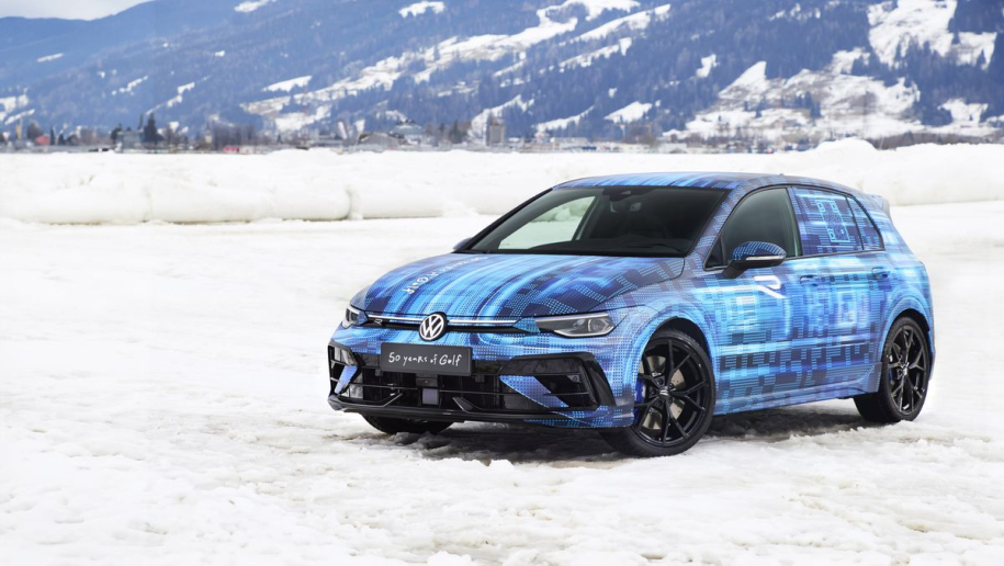 Volkswagen Golf R: Ντεμπούτο στον πάγο!