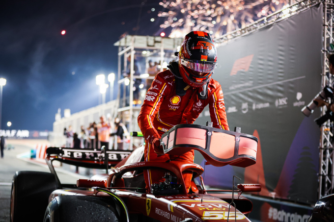 Formula 1: Διχασμένοι στη Ferrari! Φωνάζουν οι Τιφόζι! (Βίντεο)