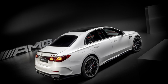Mercedes-AMG E53 Hybrid 4Matic: Αυτή είναι η νέα γερμανίδα καλλονή με τους 603 ίππους