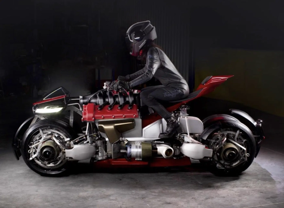 La Moto Volante: μια άγρια ιπτάμενη μοτοσικλέτα