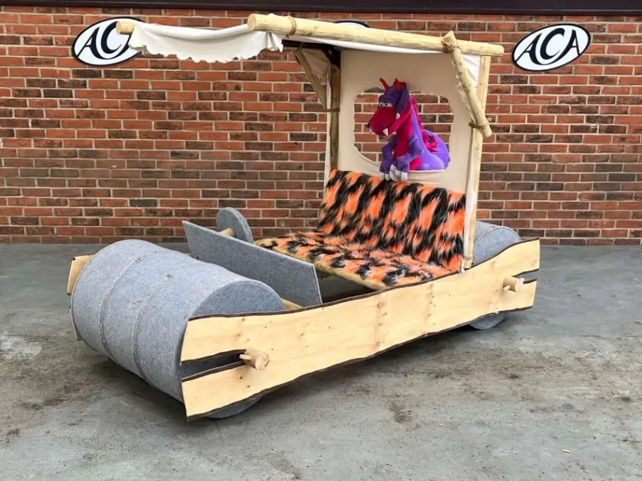 Flintstones: Το εκπληκτικό αντίγραφο του αυτοκινήτου της σειράς - Πόσο πουλήθηκε
