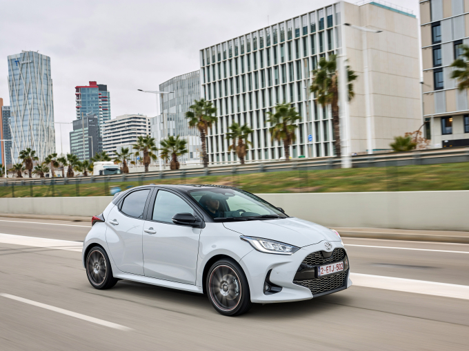 Toyota Yaris: Το δημοφιλές μικρό ανανεώθηκε και έγινε ακόμα καλύτερο