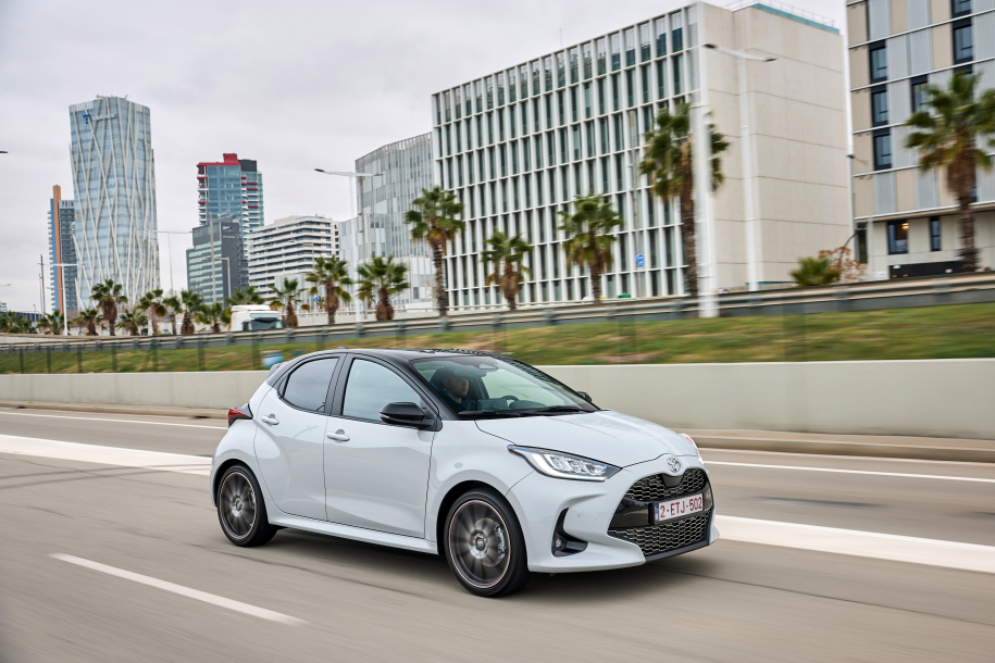 Toyota Yaris: Το δημοφιλές μικρό ανανεώθηκε και έγινε ακόμα καλύτερο