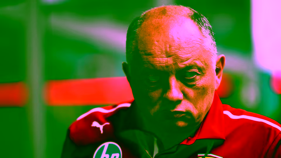 F1:Ο Fred Vasseur «μπαίνει στη φωτιά» καθώς η Ferrari μένει πίσω στη μάχη του τίτλου