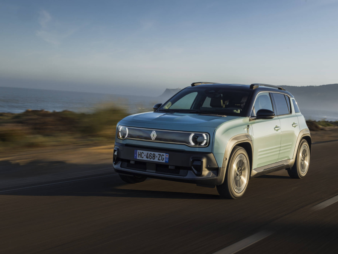Δεν θα γίνει τελικά η συγχώνευση μεταξύ Stellantis και Renault
