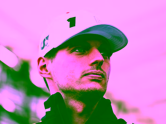 F1: «Καμία ενοχή» λέει ο Max Verstappen μετά την σύγκρουση με τον Russell και την ποινή 10 “