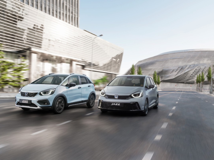 Honda Jazz & Crosstar: Η ιαπωνική συνταγή επιτυχίας επιστρέφει ανανεωμένη