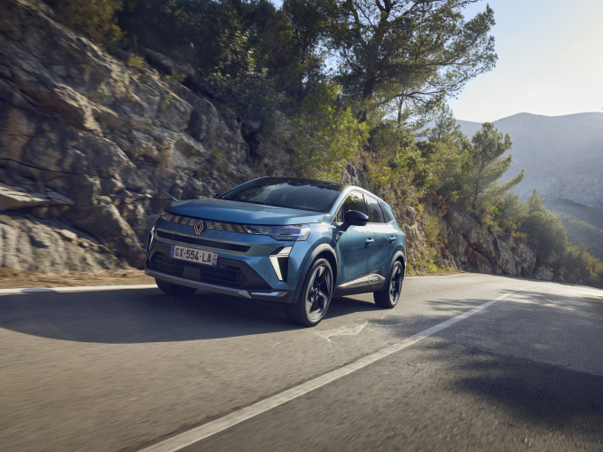 Renault Symbioz: Oικογενειακό SUV με τιμή από 28.900 € και κατανάλωση στα 4,6 λτ/100 χλμ.