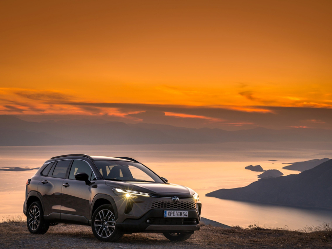 Toyota: Συνεχίζει ακάθεκτη