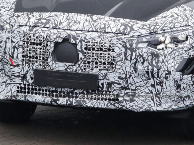 Νέα Mercedes GLC: Ανανέωση με τεράστια μάσκα και hi-tech εμφάνιση