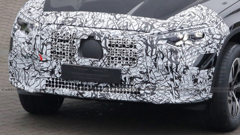 Νέα Mercedes GLC: Ανανέωση με τεράστια μάσκα και hi-tech εμφάνιση