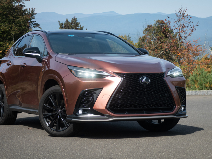 Lexus NX 350 F Sport 2025: Δοκιμάζουμε το πολυτελές SUV με τη σπορ ψυχή