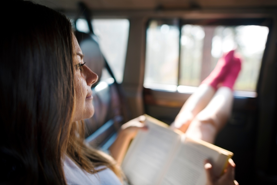 Το λάθος που κάνουν οι επιβάτες στο αυτοκίνητο που μπορεί να τους κοστίσει τη ζωή