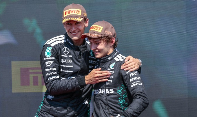 Και το 2026 στη Mercedes Ράσελ και Αντονέλι