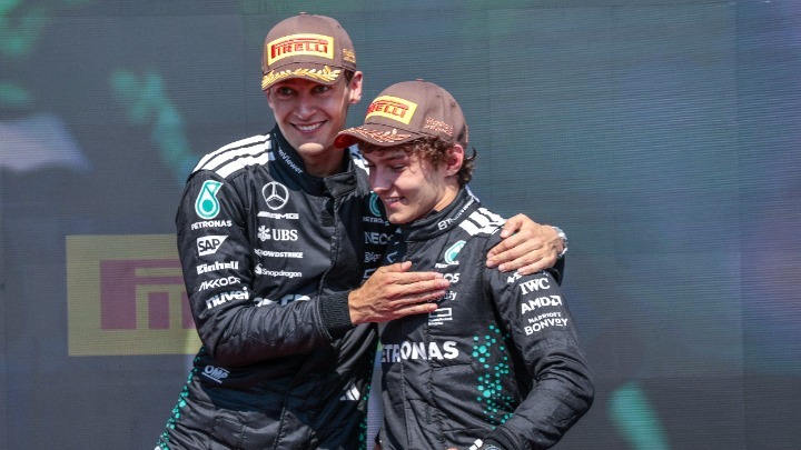 Και το 2026 στη Mercedes Ράσελ και Αντονέλι