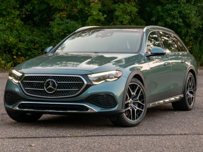 Δοκιμή Mercedes E450 All-Terrain (2025): Ένα πολυτελές station wagon με κρίση ταυτότητας