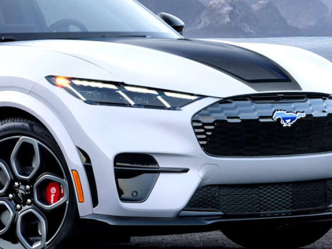 Ford Mustang Mach-E 2026: Η Ford διορθώνει το πιο ενοχλητικό σημείο του αυτοκινήτου