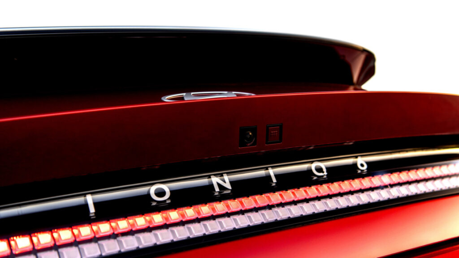 Hyundai: Βουτιά για τα ηλεκτρικά Ioniq, τα υβριδικά «σώζουν την παρτίδα»