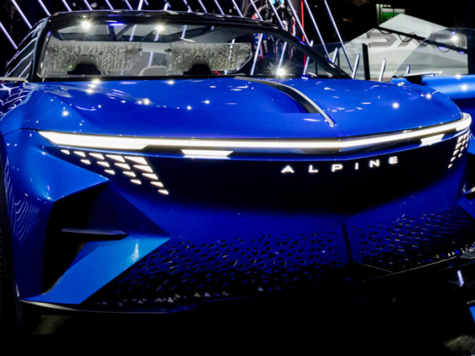 Η Alpine φέρνει την επανάσταση: Δύο νέα ηλεκτρικά κάμπριο για να ξαναγαπήσουμε την οδήγηση!
