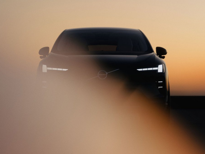 Το αμιγώς ηλεκτρικό Volvo EX60 είναι αυτοκίνητο με το οποίο ο οδηγός μπορεί να συνομιλεί με φυσικό τρόπο